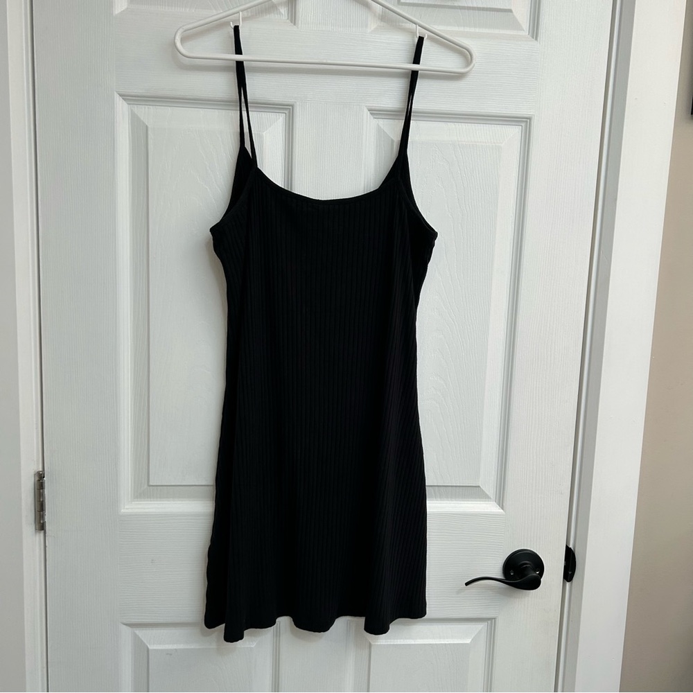 Divided Black Ribbed Dress - Picture 11 of 12